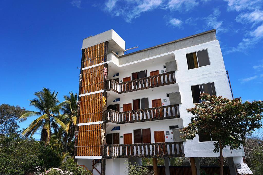 Isla Azul Hotel Puerto Ayora  Buitenkant foto
