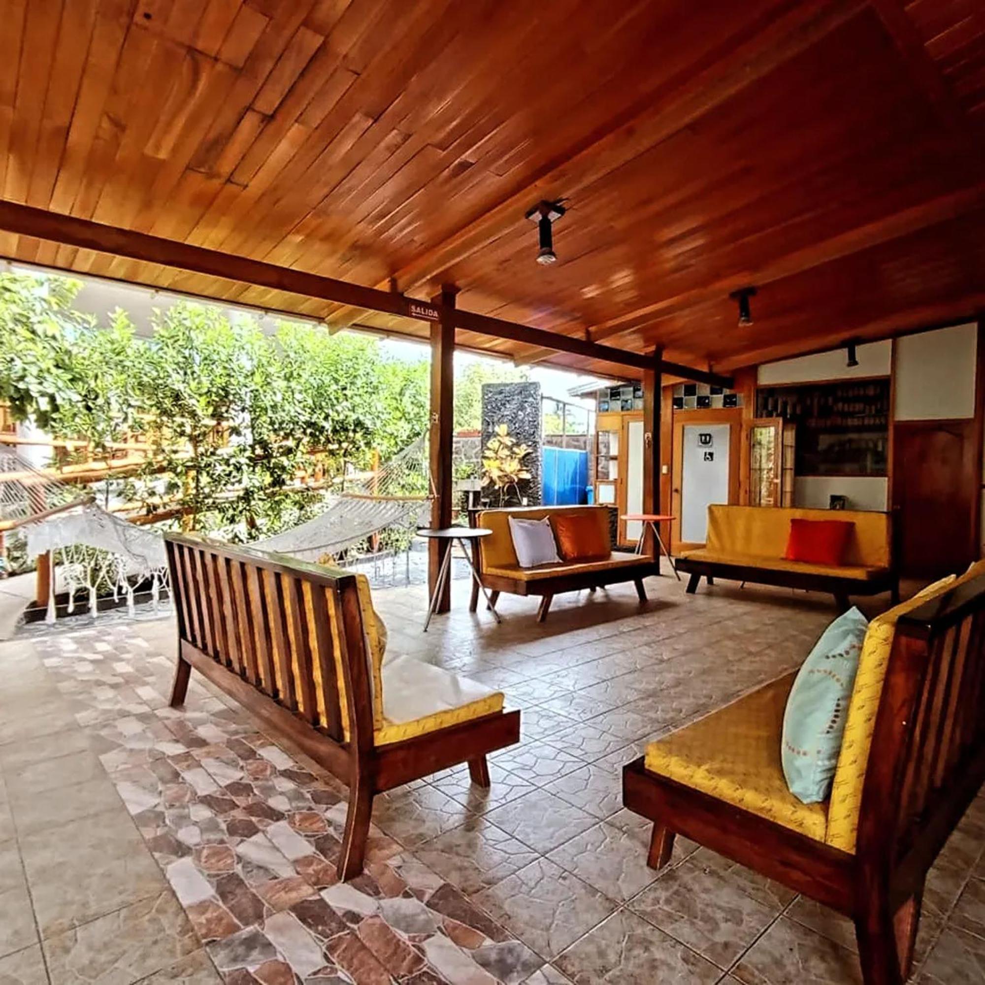 Isla Azul Hotel Puerto Ayora  Buitenkant foto